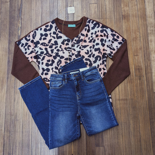 Straight Leg Cropped Jeans