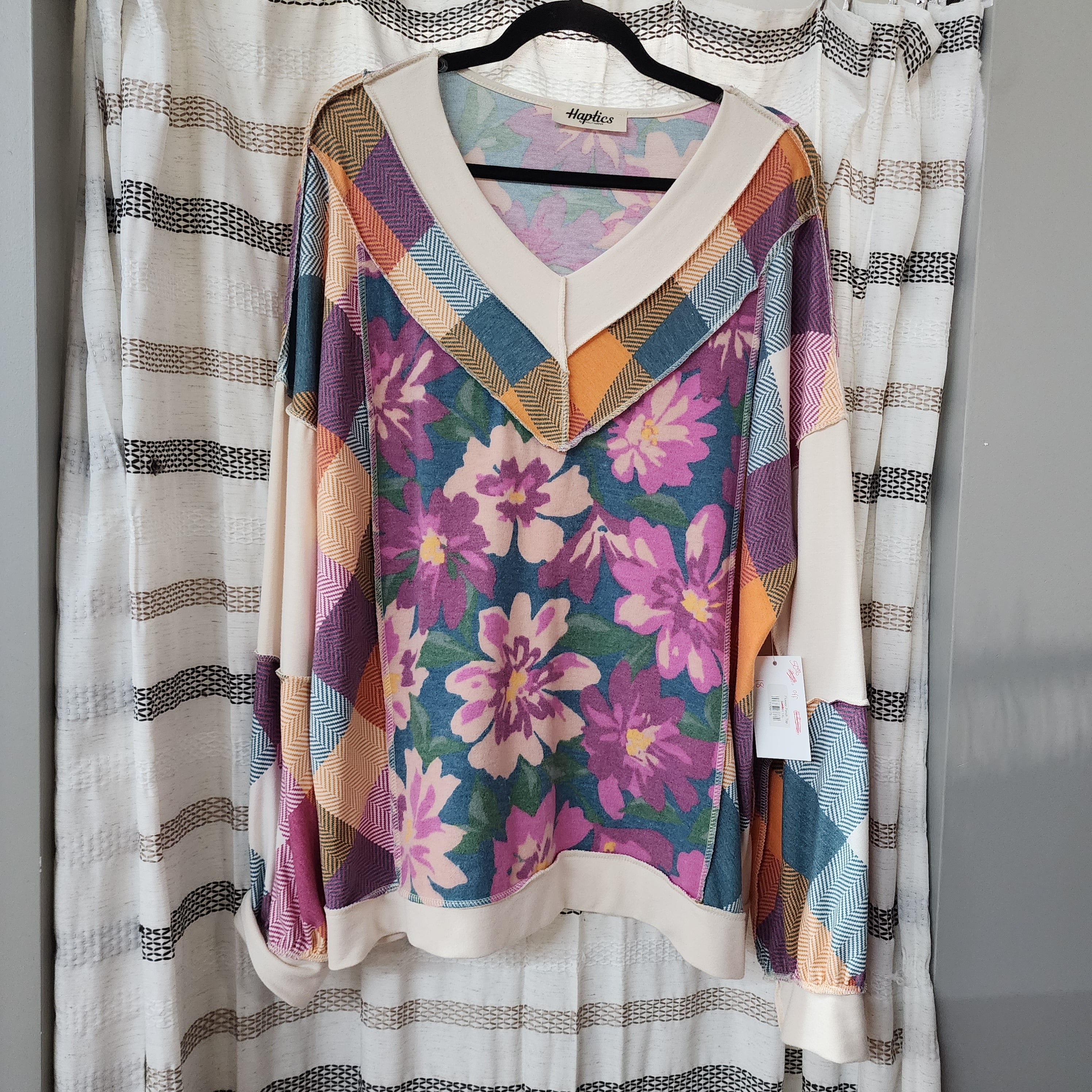 Flower Patch Top *clearance item, cannot be returned*