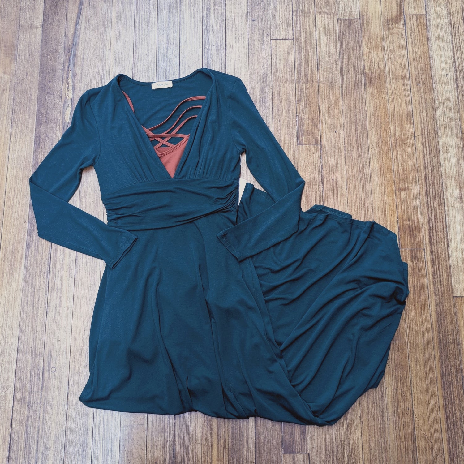 DRESSES, JUMPERS, & ROMPERS