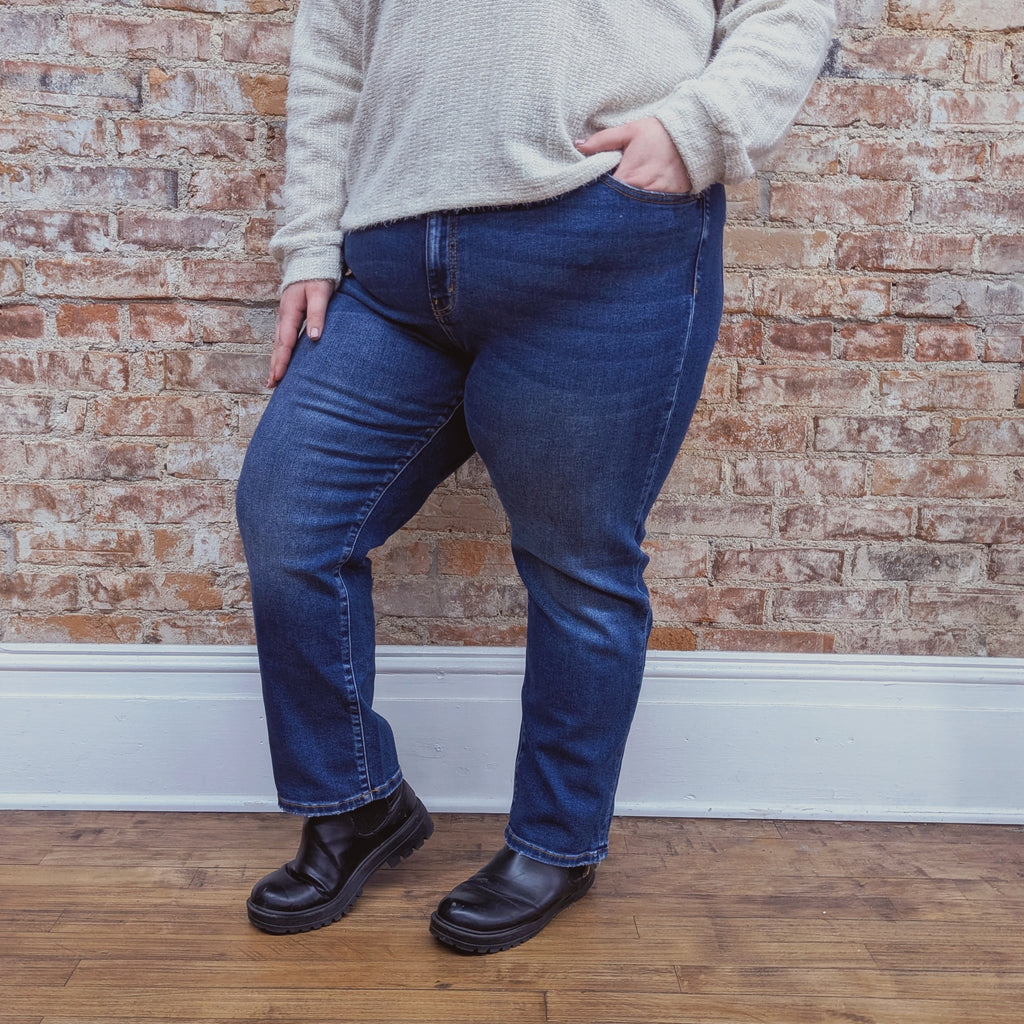 Straight Leg Cropped Jeans